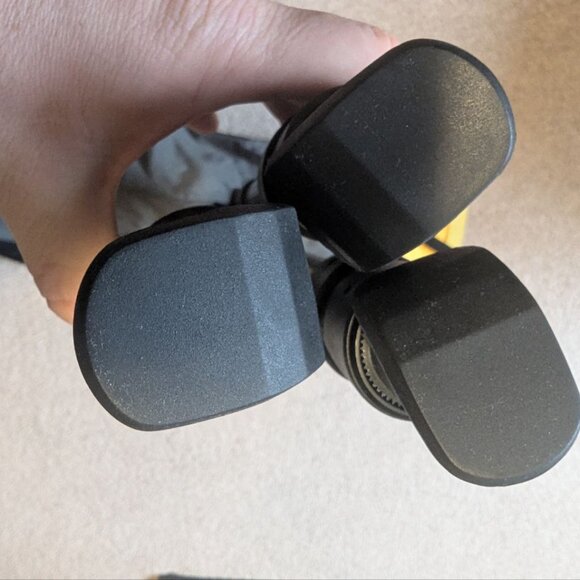 Vanguard Alta Pro 2+ 263CB 100 Carbon Fiber Tripod with Alta BH-100 Ball Head - Picture 5 of 9